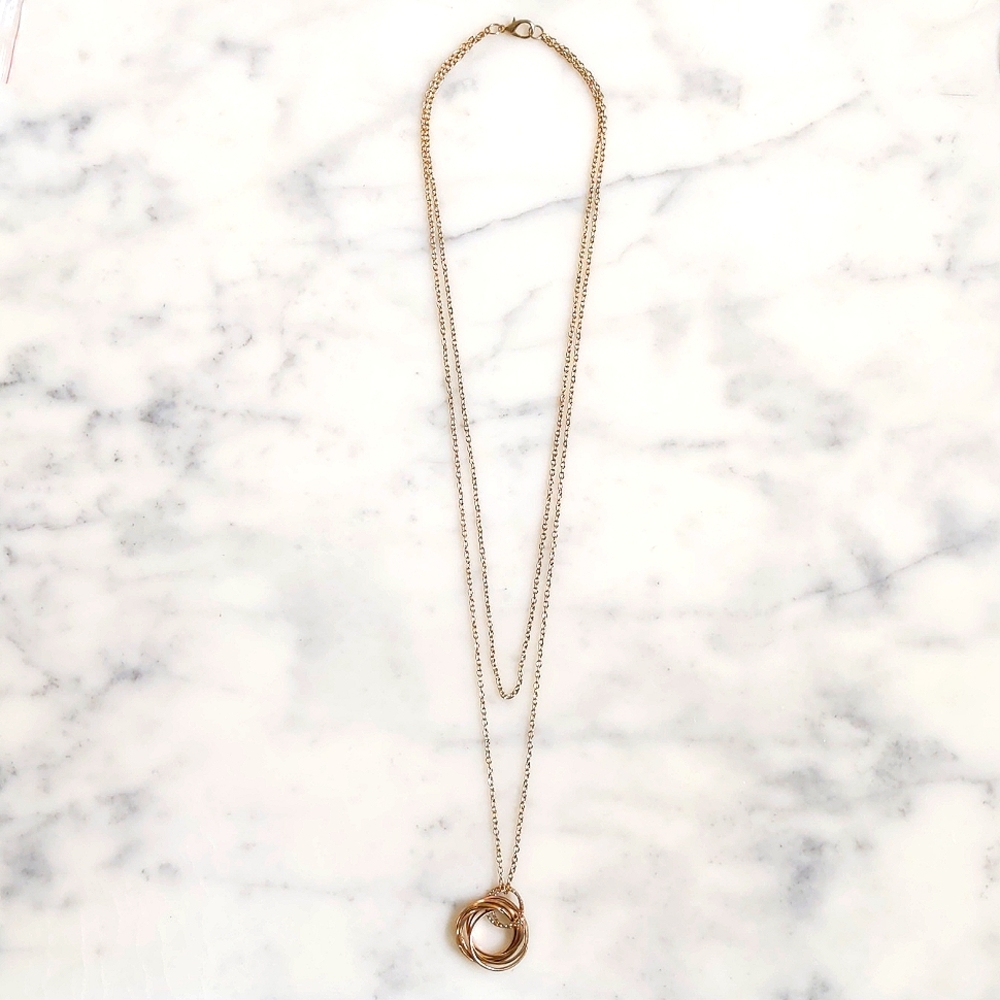NWOT. Double Strand Gold Tone Multi Circles Pendant Chain Necklace.